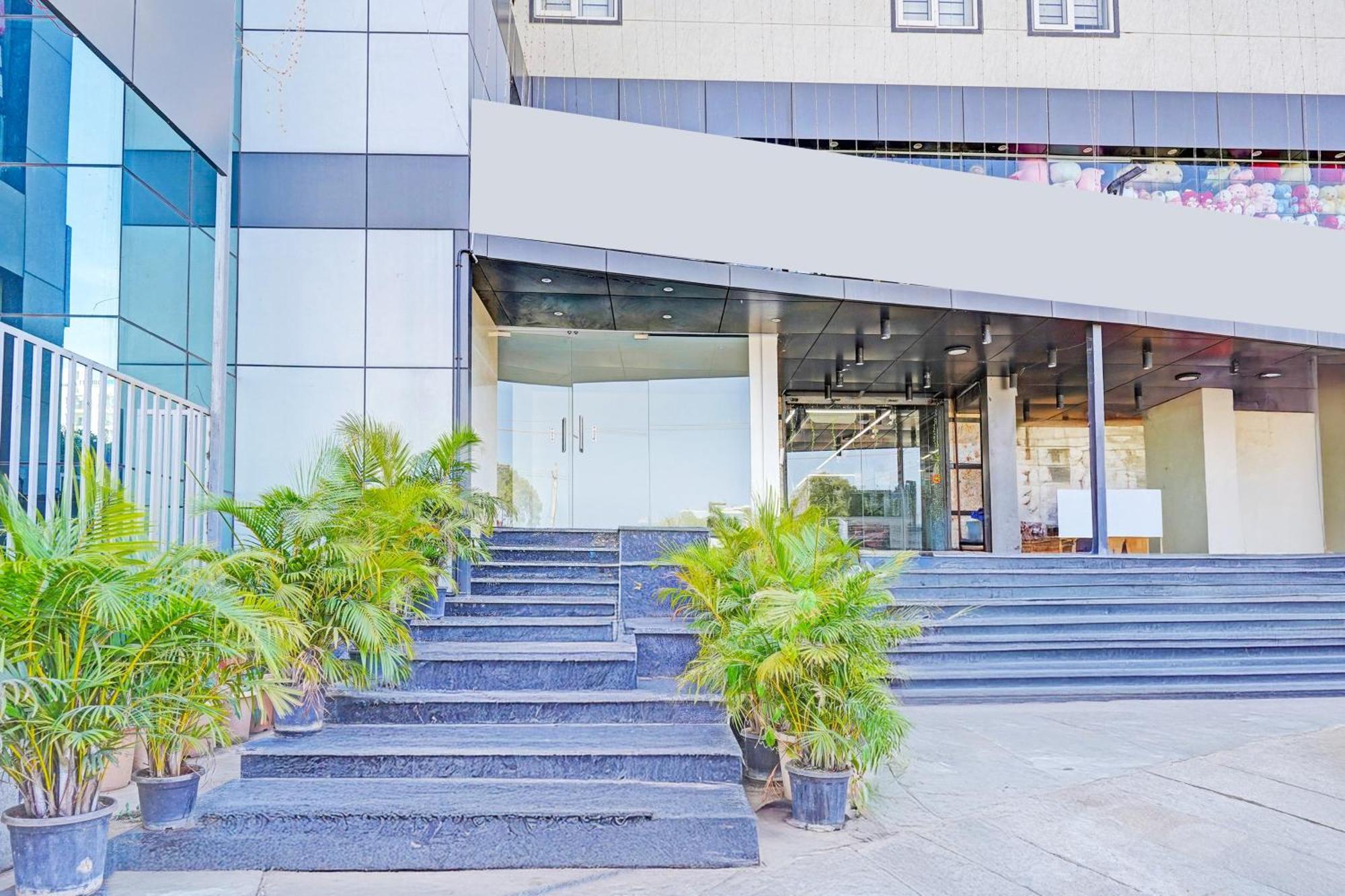 Super Townhouse Oak Electronic City Formerly Hotel Trubell Kammasandra Ngoại thất bức ảnh