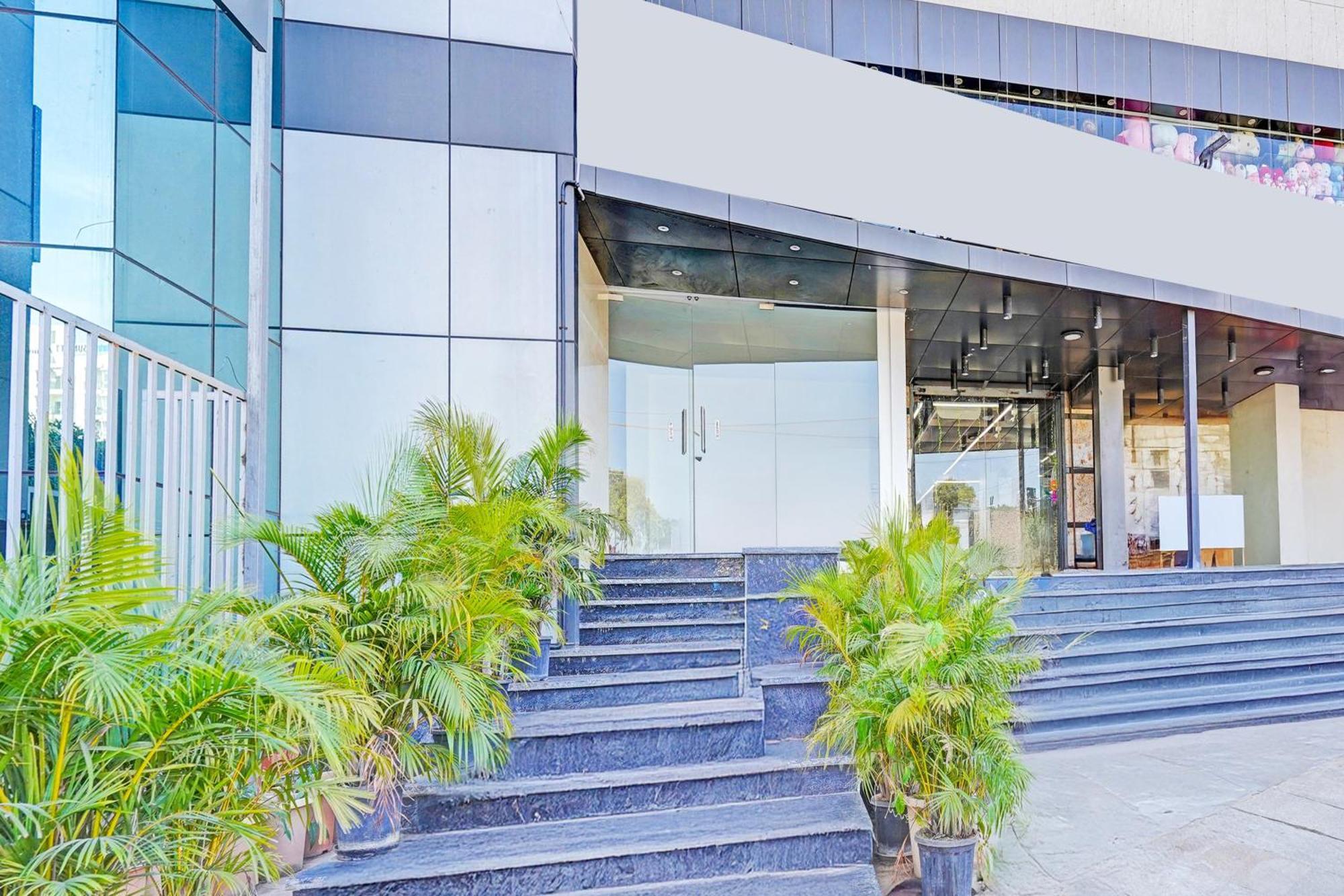 Super Townhouse Oak Electronic City Formerly Hotel Trubell Kammasandra Ngoại thất bức ảnh