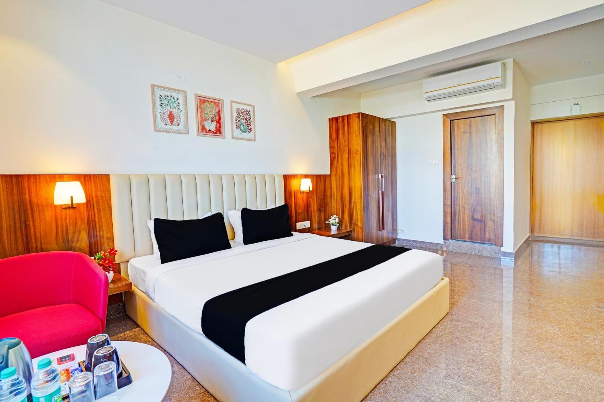 Super Townhouse Oak Electronic City Formerly Hotel Trubell Kammasandra Ngoại thất bức ảnh