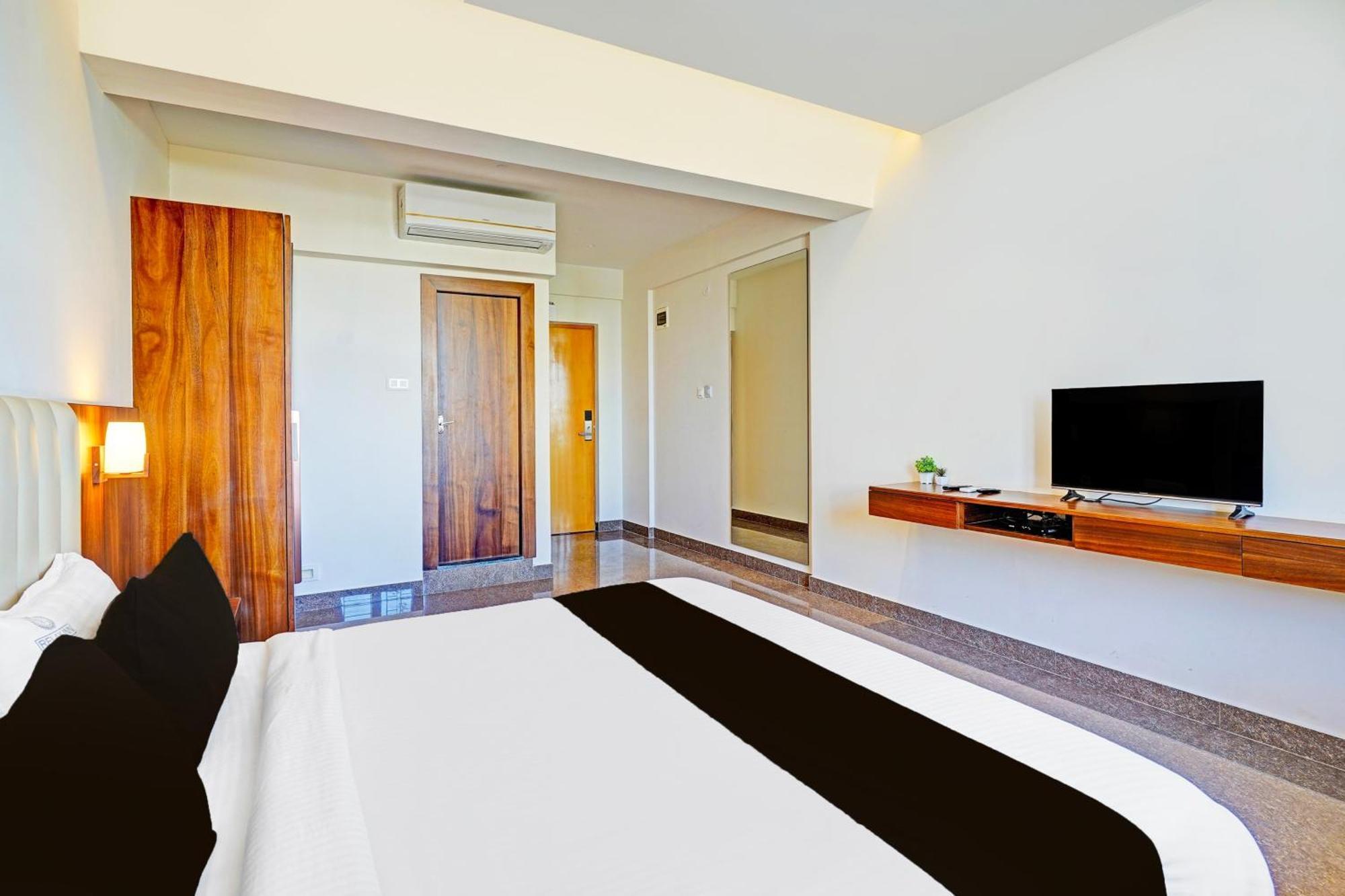 Super Townhouse Oak Electronic City Formerly Hotel Trubell Kammasandra Ngoại thất bức ảnh